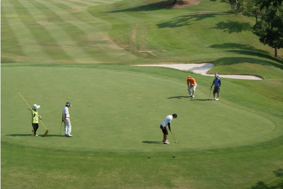 ゴルフキャディ 朝日開発株式会社 あいちuijターン支援センター